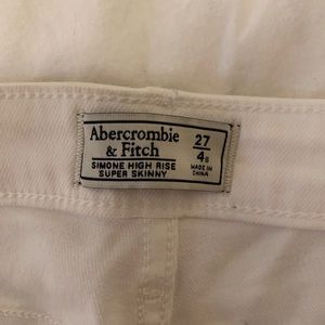 NWOT Abercrombie Simone White Jeans